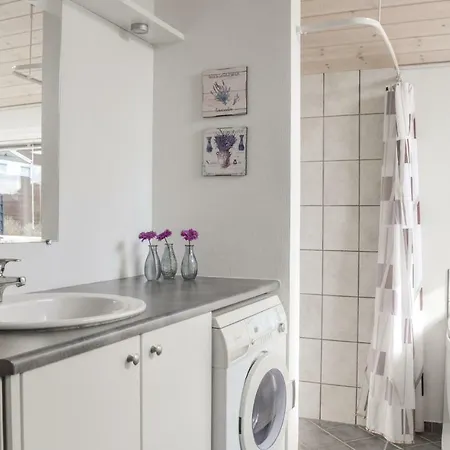 Lovely Home In Lemvig With Sauna Дом отдыха Лемвиг